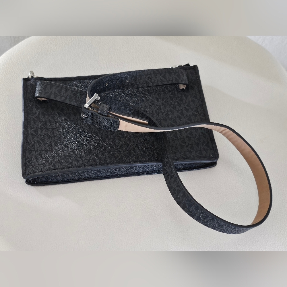 Michael Kors Black MK Logo Fanny Pack Belt Bag Chain Accent Zip Waist Crossbody. - Picture 10 of 13